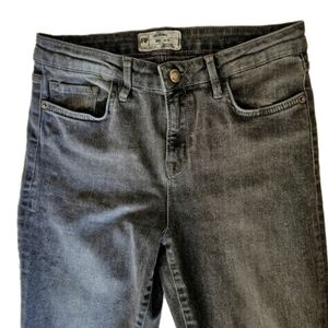 Free People Gray Raw Edge Stretchy Jeans Size 29.